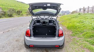 Mini SE trunk space