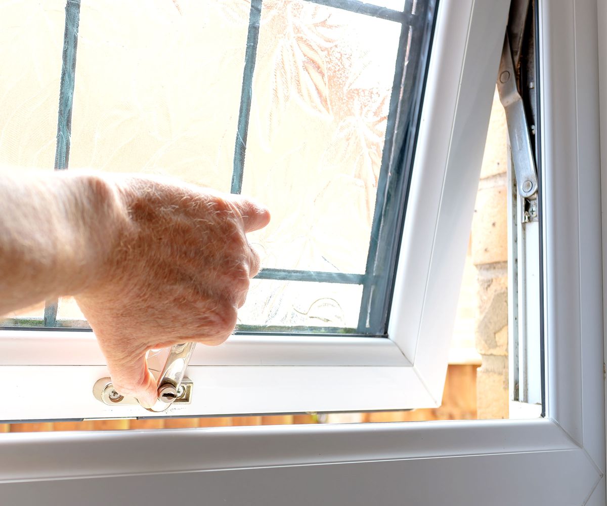 Cardness In Ceiling Condensation on ceilings — what is it and how to prevent it | Homebuilding