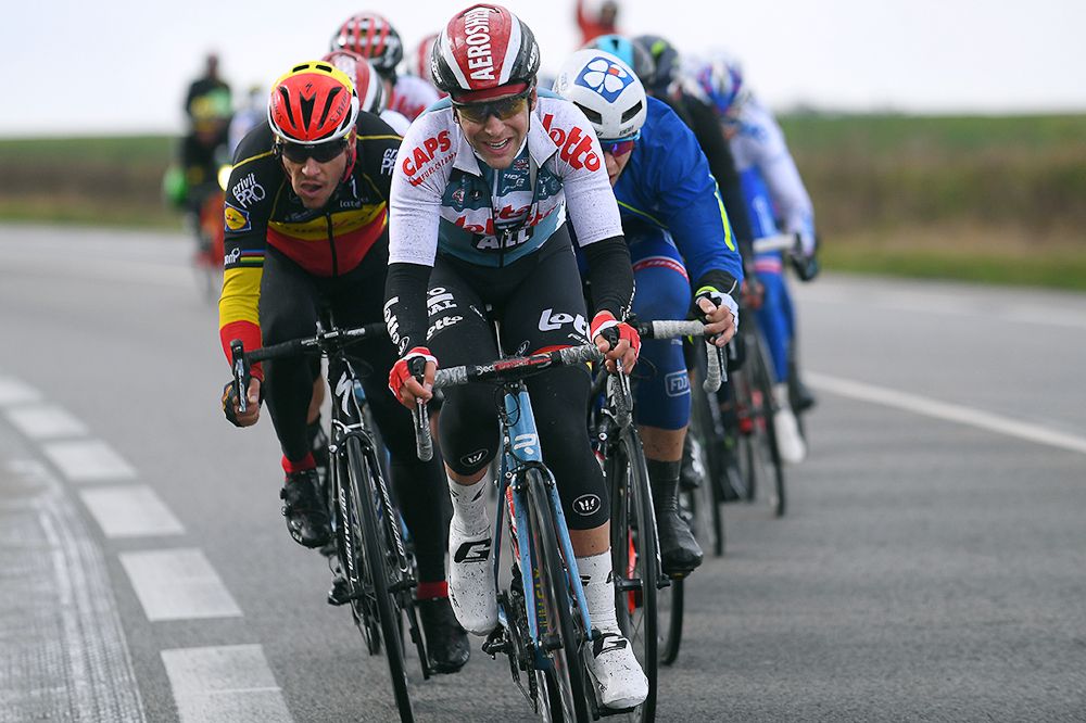 Tony Gallopin drives the lead group on Paris-Nice.