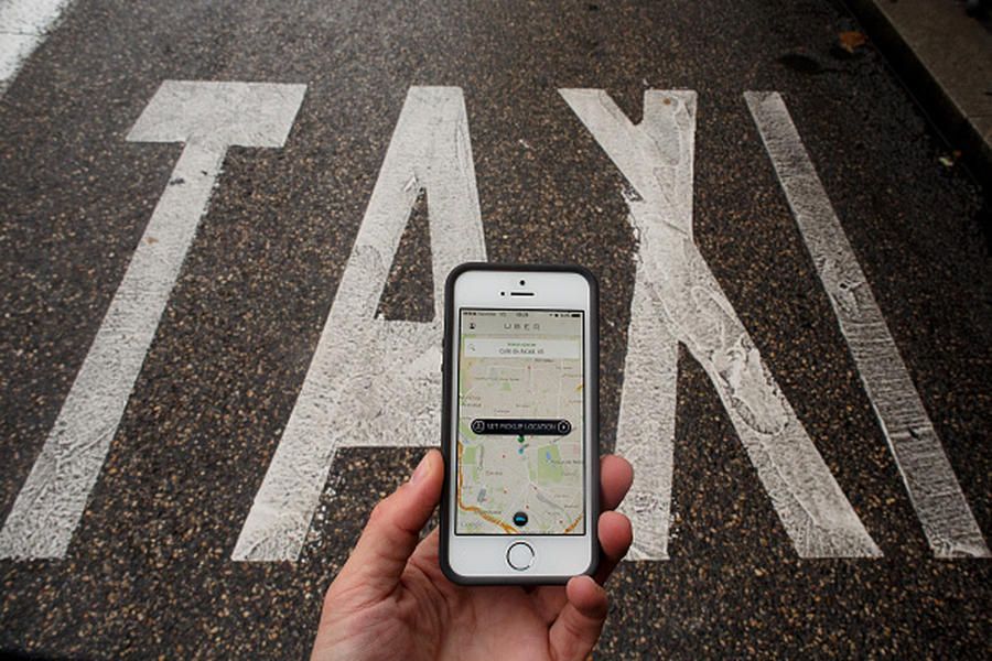 Uber starts charging a $2 fee for hailing taxis