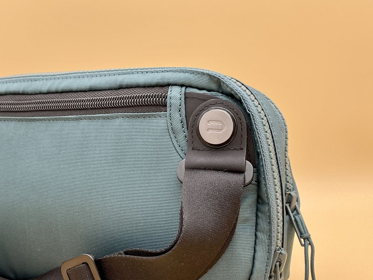 Villager Supplies 3up Case Strap