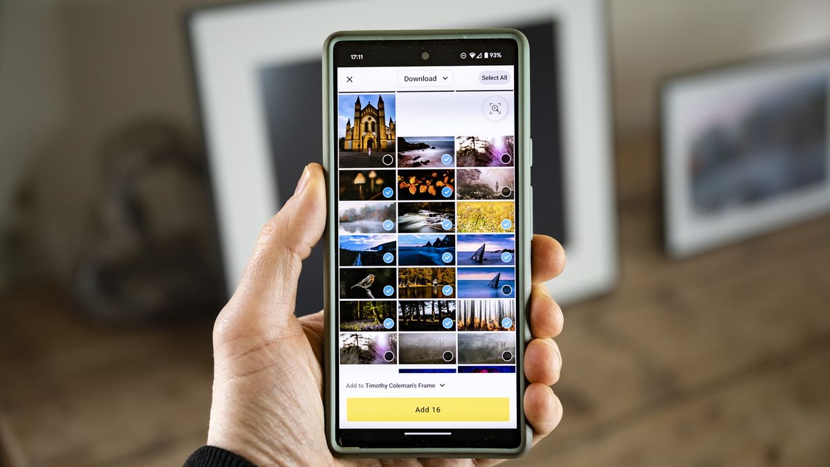 Aura's app for the Walden digital photo frame