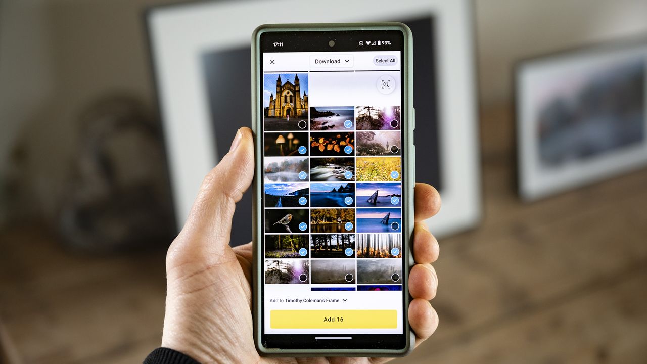 Aura's app for the Walden digital photo frame