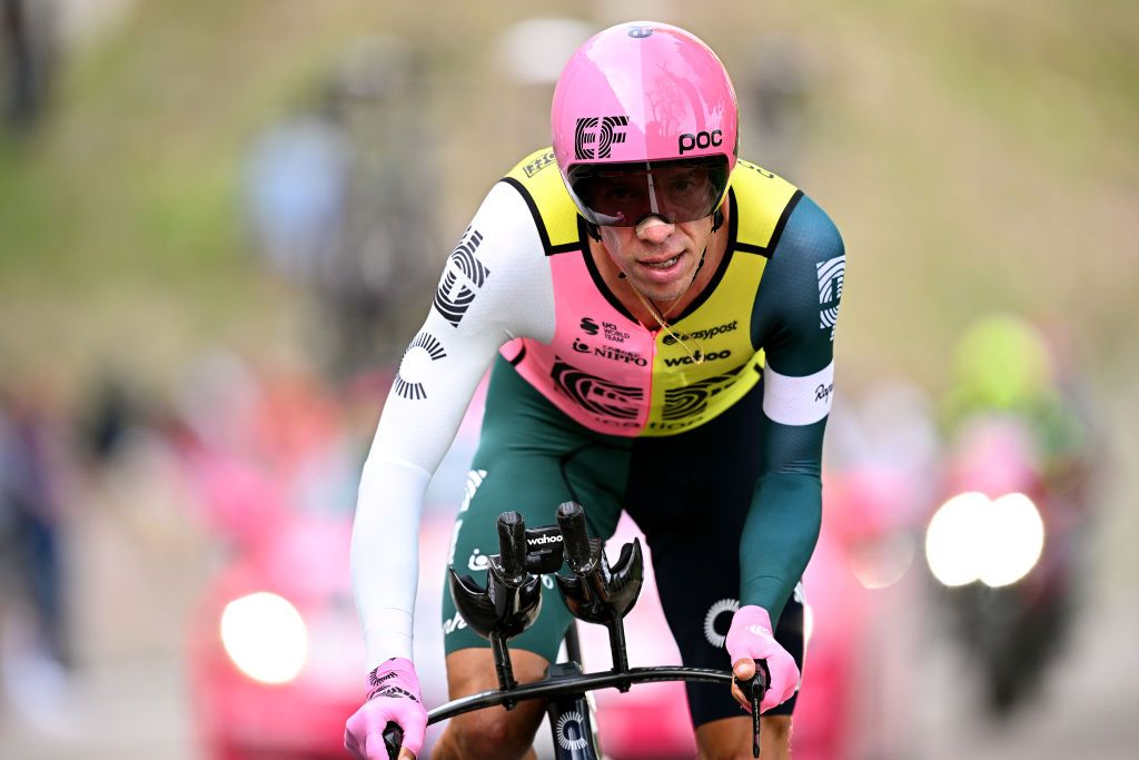 ORTONA ITALY MAY 06 Rigoberto Urn of Colombia and Team EF EducationEasyPost sprints during the 106th Giro dItalia 2023 Stage 1 a 196km individual time trial from Fossacesia Marina to Ortona UCIWT on May 06 2023 in Ortona Italy Photo by Stuart FranklinGetty Images