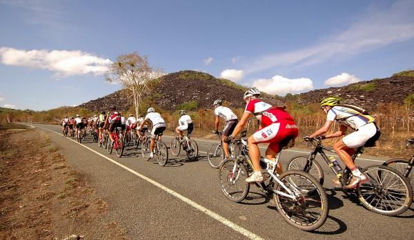 The Crocodile Trophy passes by Black Mountain