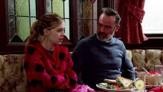 Billy realises that Summer Spellman is pregnant.