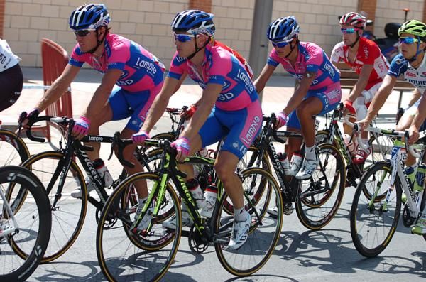 Damiano Cunego (Lampre-ISD) and teammates