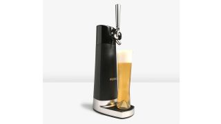 Best gifts for beer lovers: Fizzics Draftpour