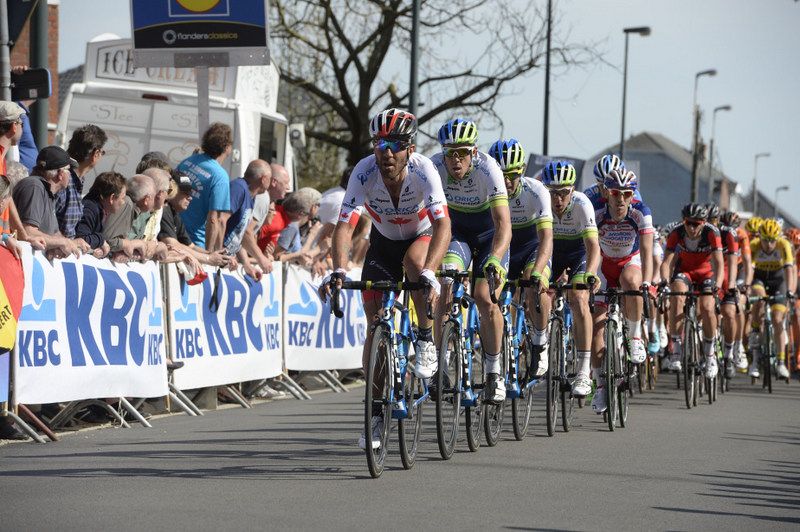 Svein Tuft leads the Orica-GreenEdge train