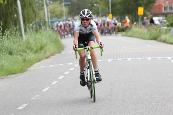 The first big attack of the day was by Martine Bras (Dolmans Landscaping Team) after about 50 kilometres