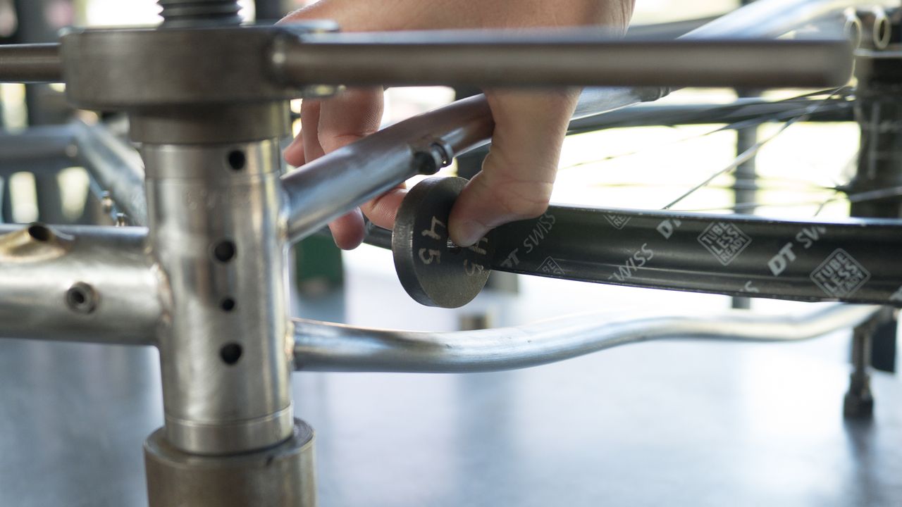 Checking tyre clearance on a custom bike