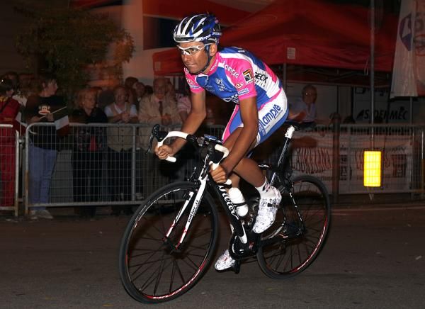 Simone Ponzi (Lampre - Farnese Vini) enjoys his time in the criterium