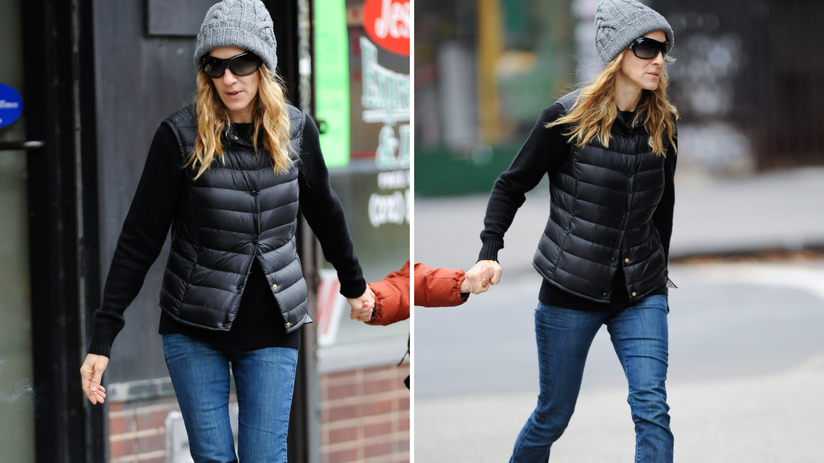 Les UGG gris confortables de Sarah Jessica Parker avec un jean ample, un gilet matelassé et un bonnet en tricot torsadé ont cloué l'hiver à New York