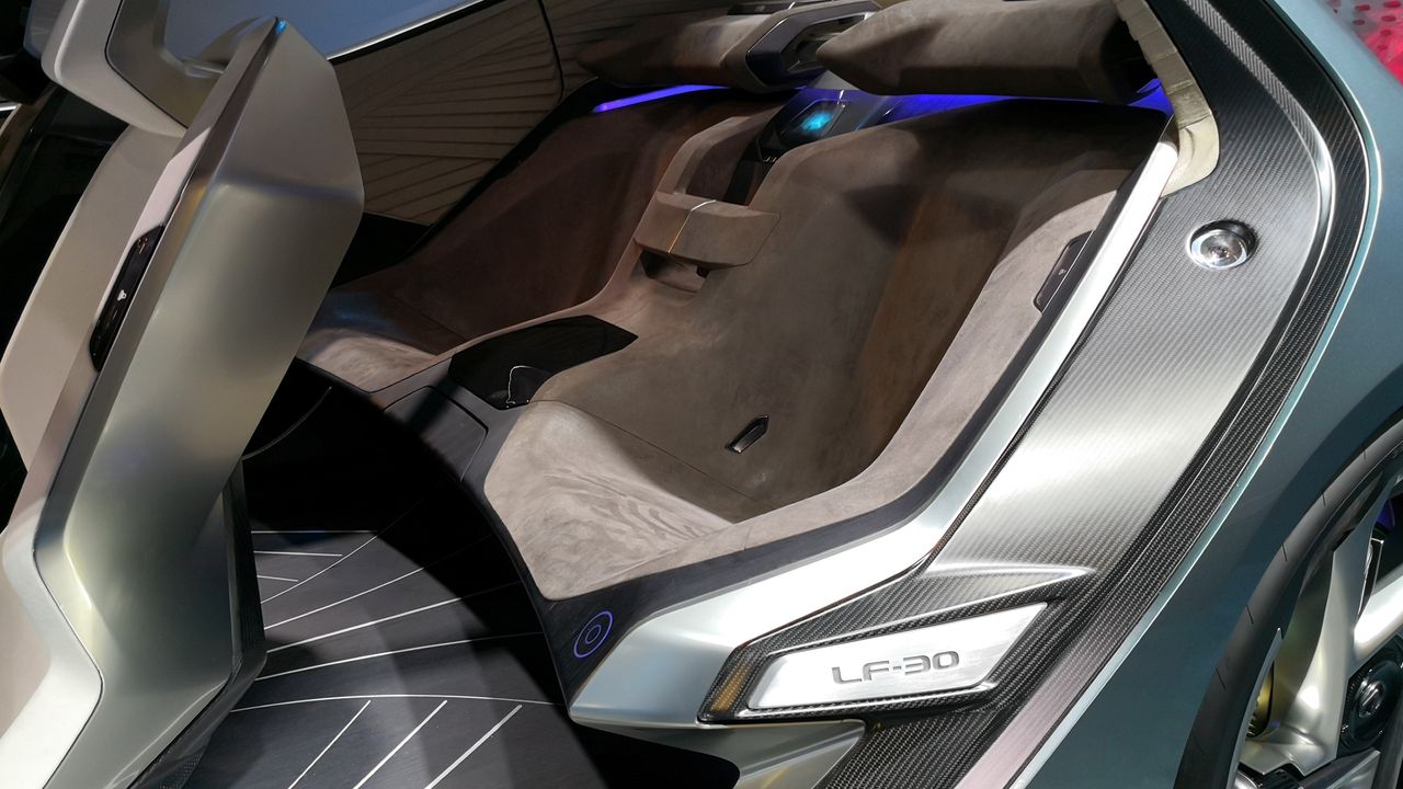 Lexus LF-30