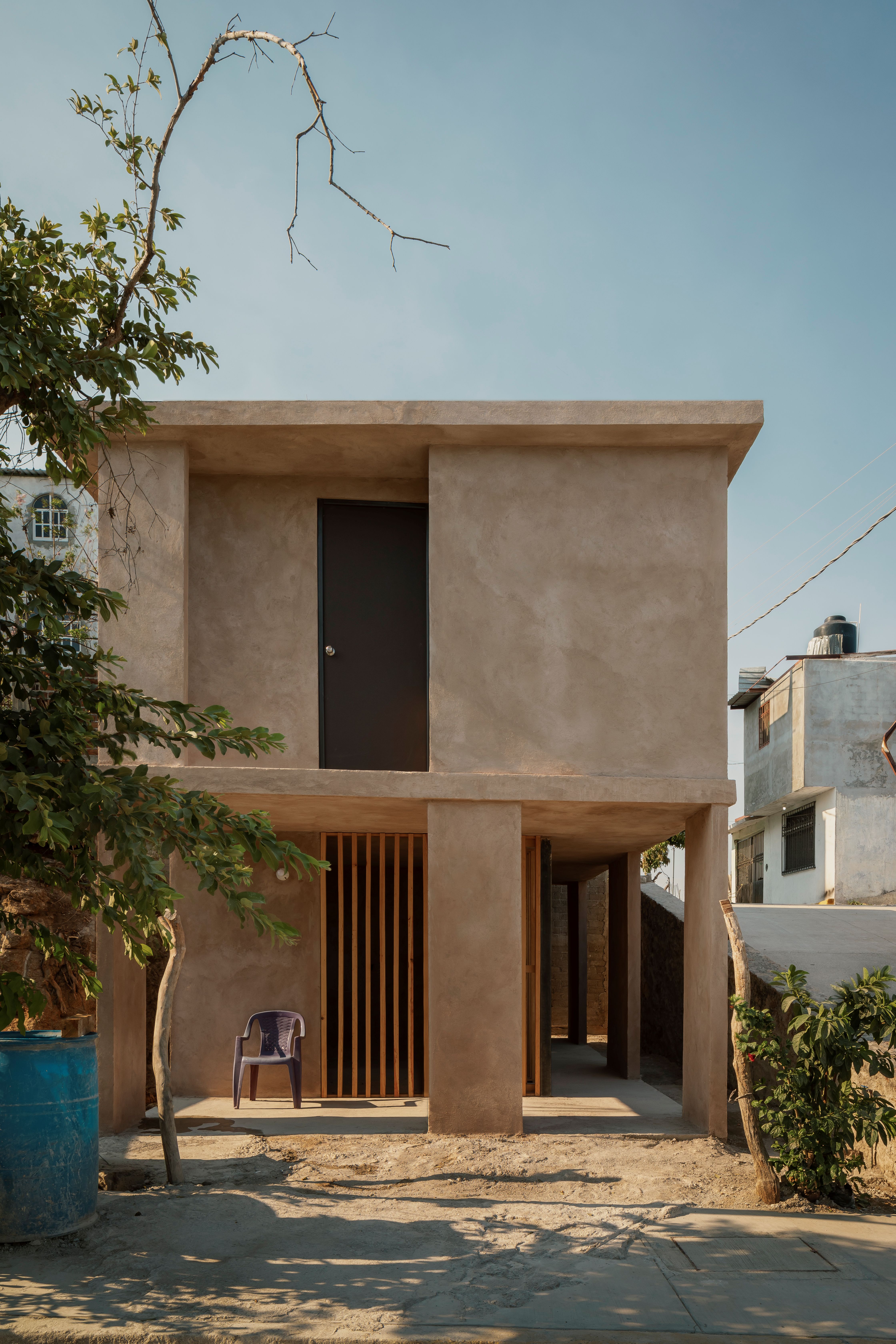 Manuel Cervantes Estudio Kon-tigo housing project in Acapulco, Mexico