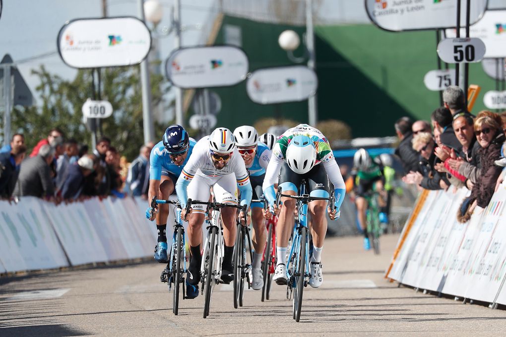 Davide Cimolai (Israel Cycling Academy) beats Eduard Michael Grosu (Delko Marseille) to win stage to in Vuelta a Castillo y Leon