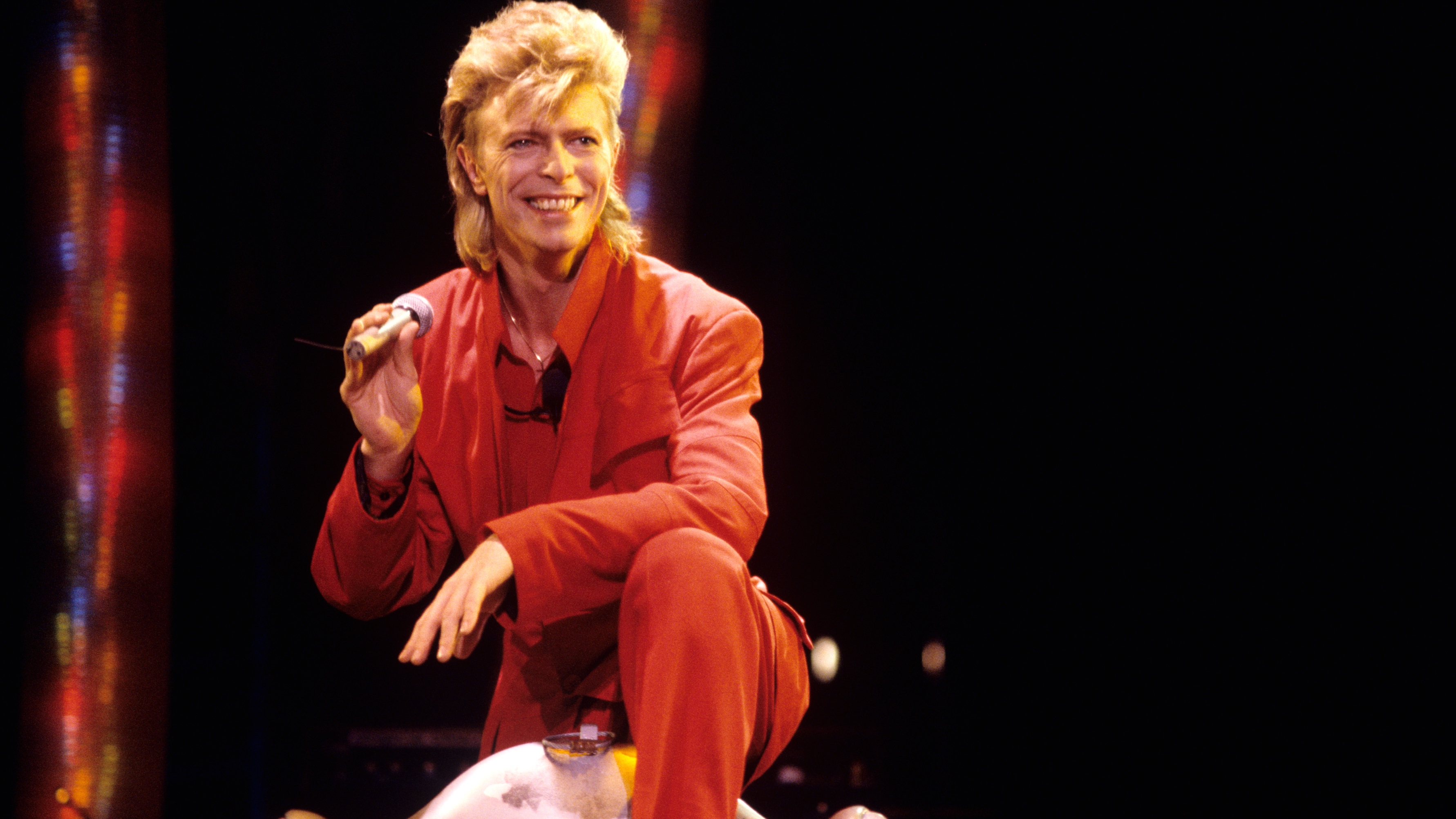 David Bowie performing at Giant Stadium at the Meadowlands in East Rutherford, New Jersey on August 3, 1987. (Photo by Ebet Roberts/Redferns)