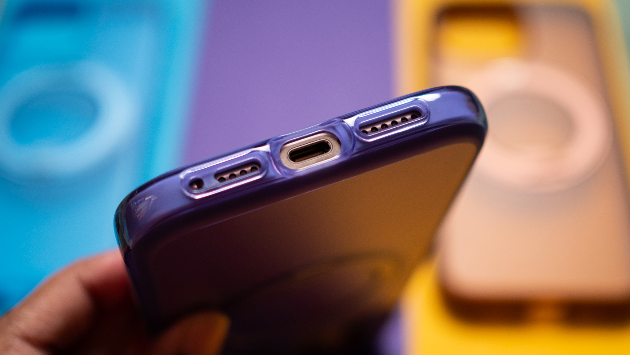 TORRAS iPhone 16 Pro Max Ostand Case