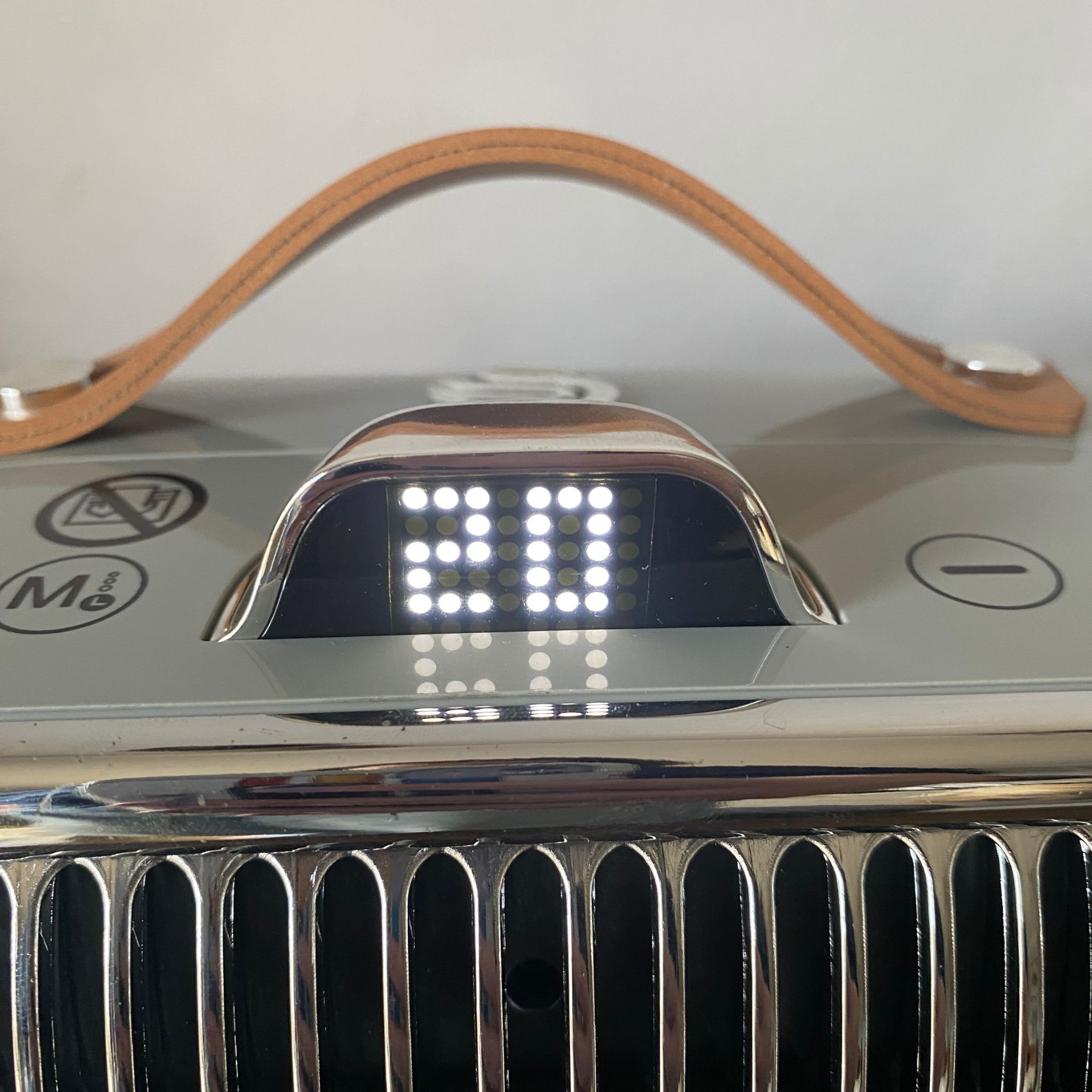 Display screen of the Swan 1.5kW Retro Ceramic Heater
