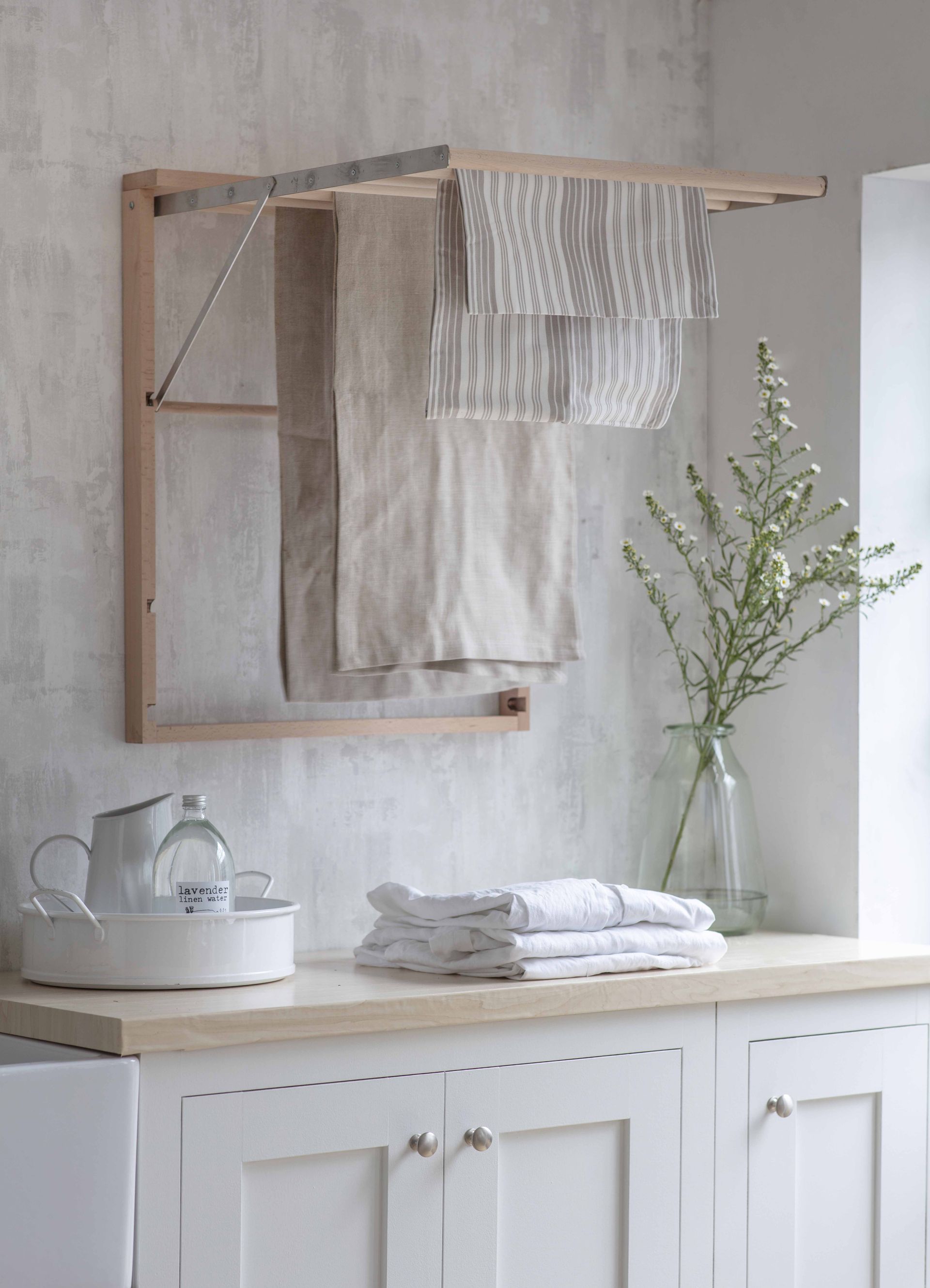 How to Dry Laundry Quickly Indoors — Without a Dryer | Livingetc