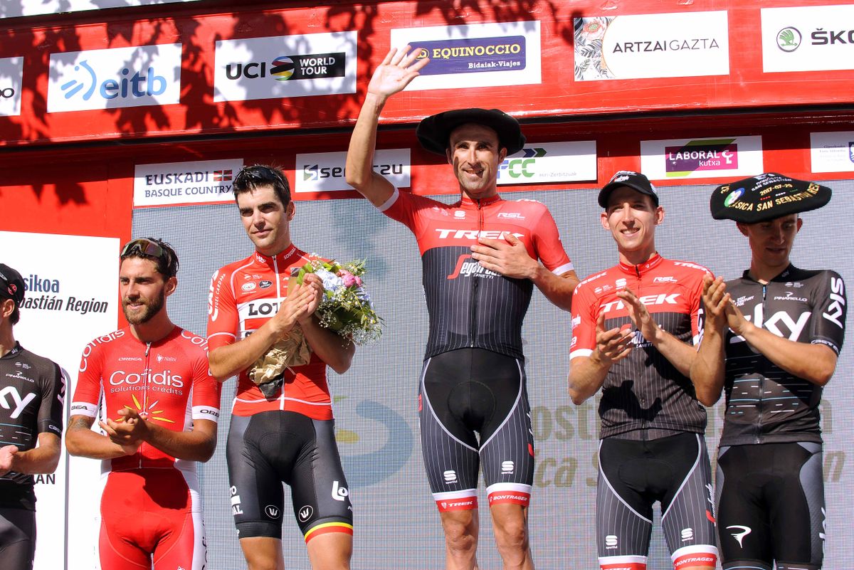 Haimar Zubeldia honoured after finishing the Clasica San Sebastian, the final race of his pro career