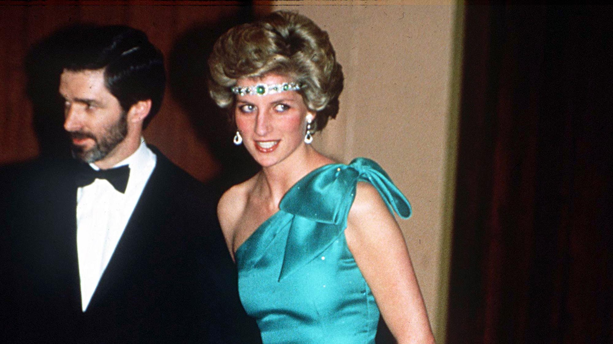 Kate Middleton wears Princess Diana's choker at Earthshot Prize 2022