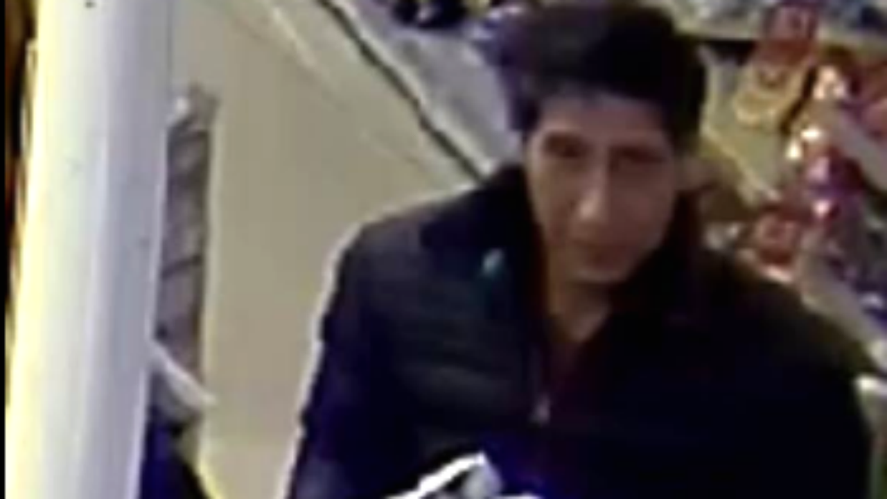 Ross Geller lookalike thief