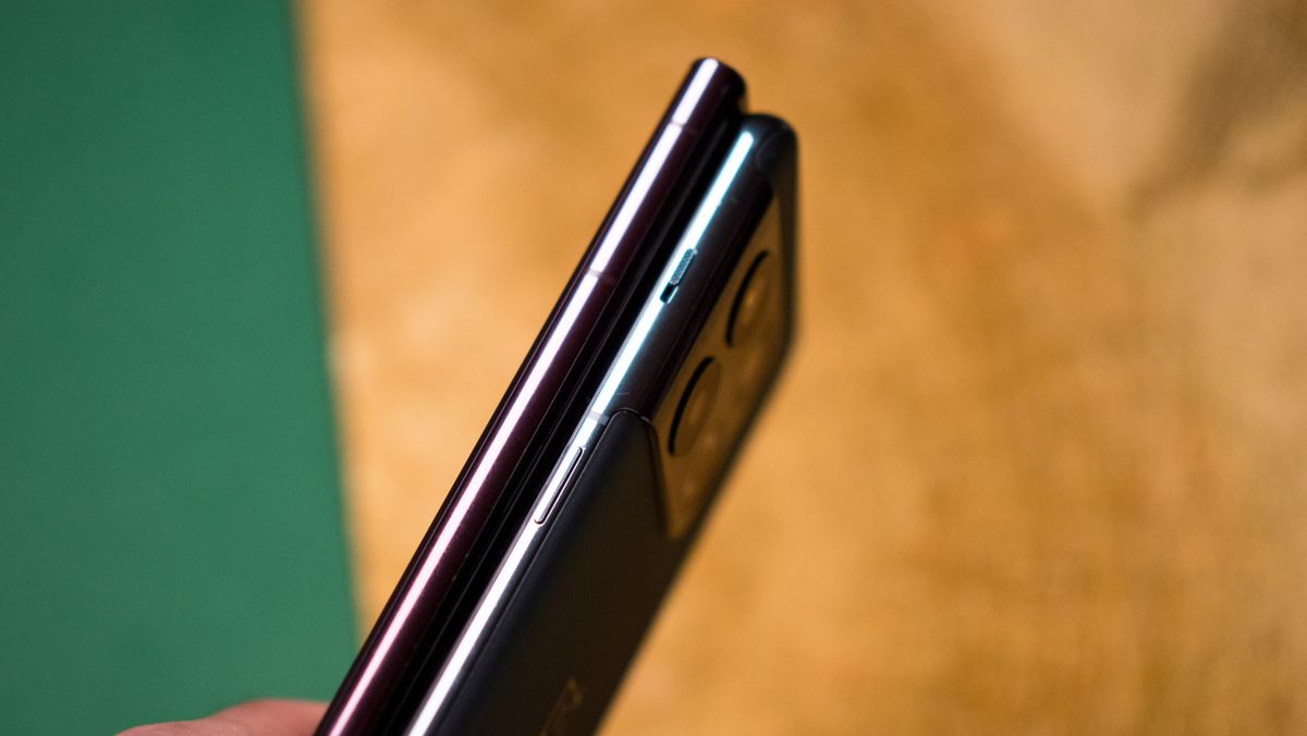 OnePlus 10 Pro vs. Samsung Galaxy S22 Ultra