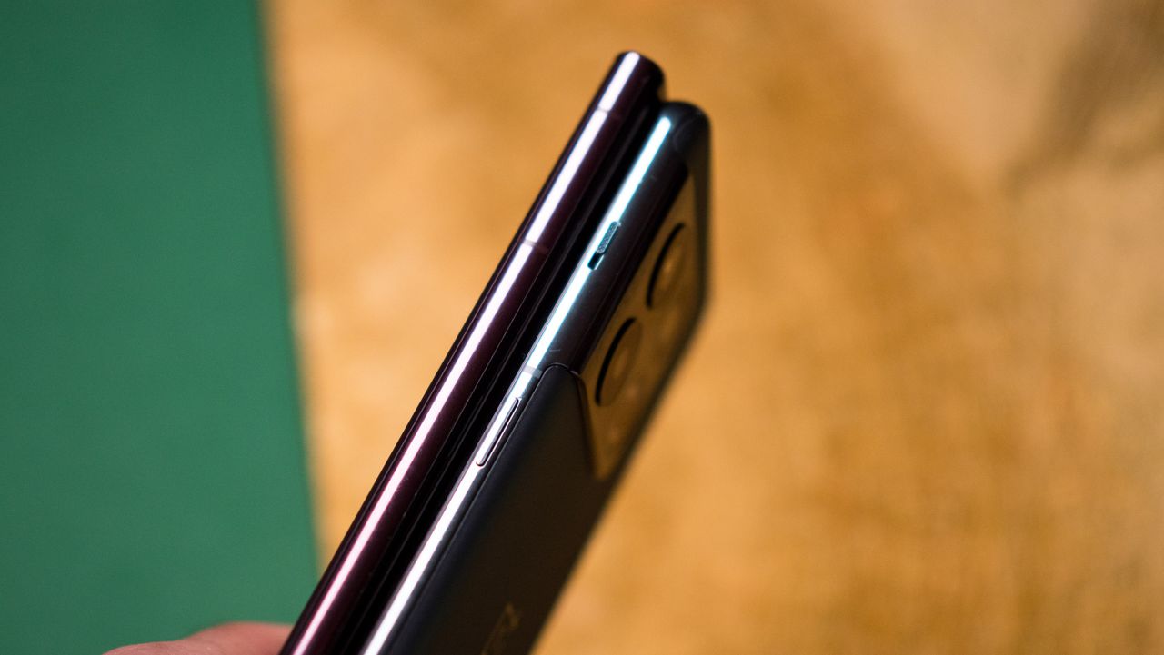 OnePlus 10 Pro vs. Samsung Galaxy S22 Ultra