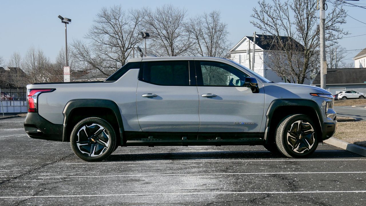 2025 Chevrolet Silverado EV test drive.