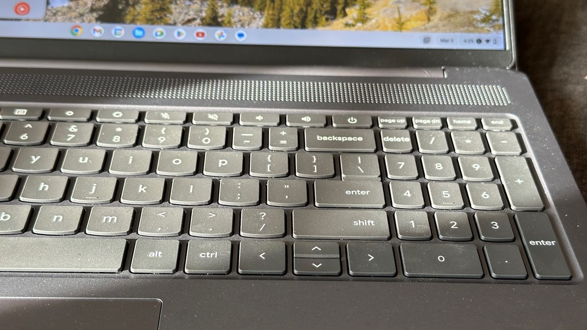 The Lenovo 5i Chromebook (16-inch) keyboard.