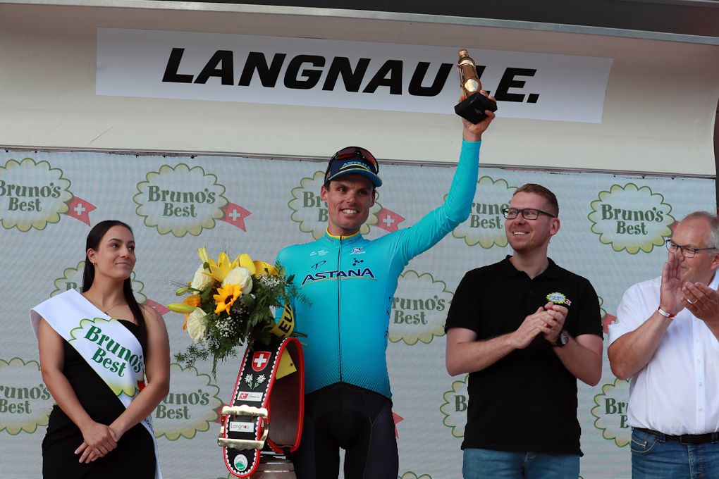 Luis Leon Sanchez on the Suisse podium after winning stage 2