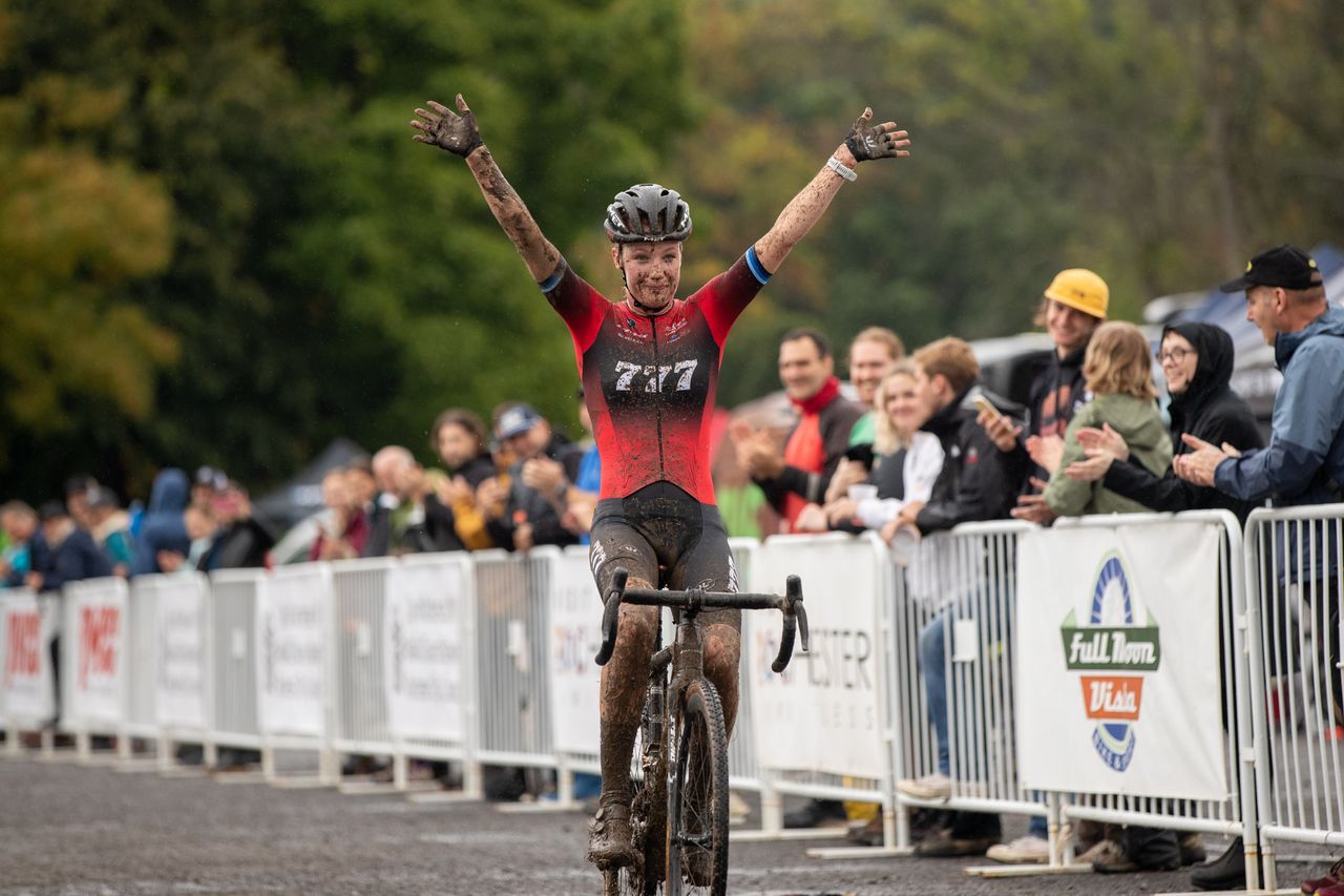 Annemarie Worst wins back-to-back races at 2022 Rochester Cyclocross