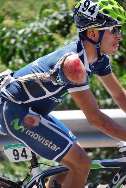 Ouch! Gregory Joel Brenes (Movistar) crashed during stage 9.