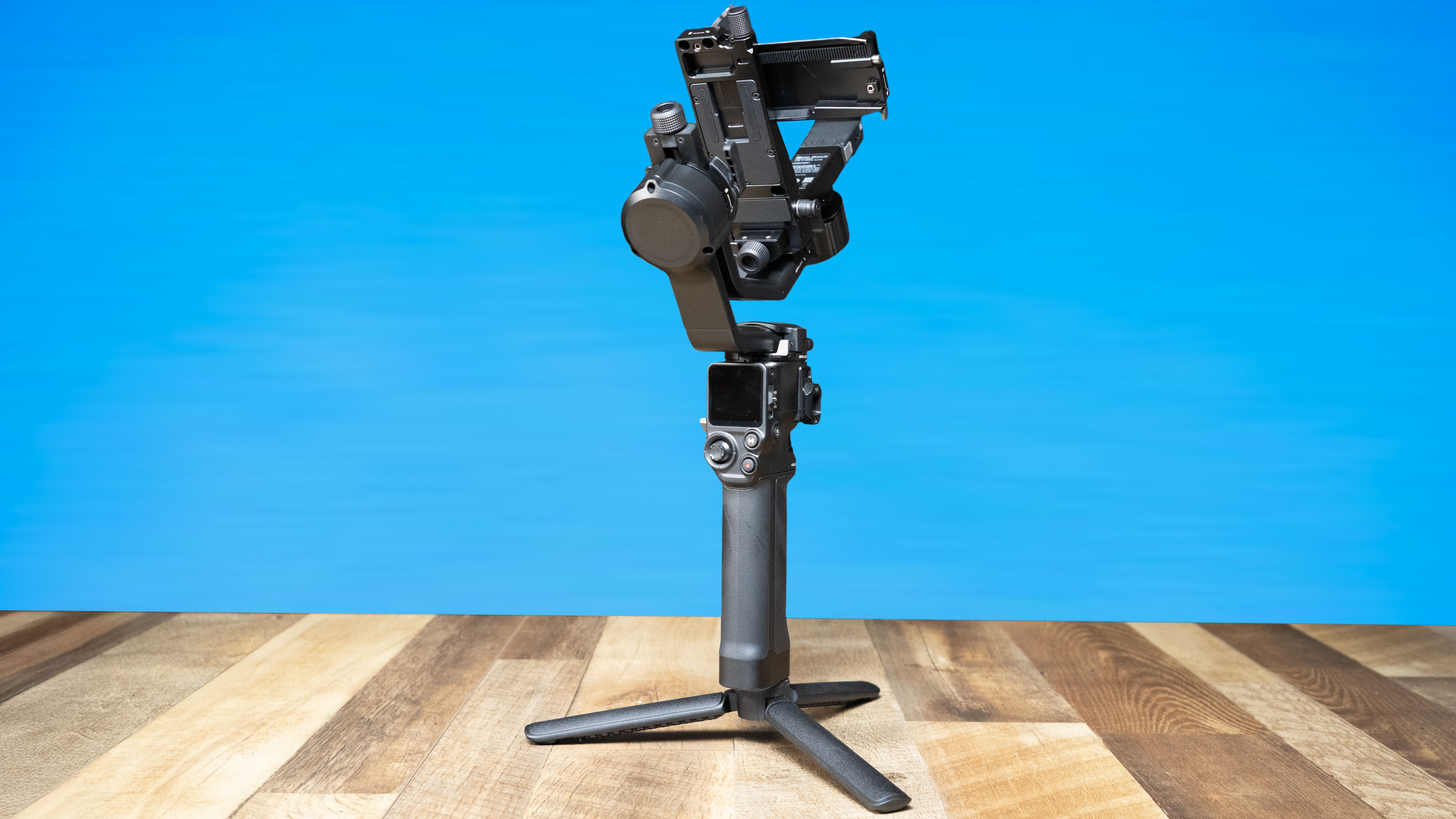 DJI RS 5 against a blue background