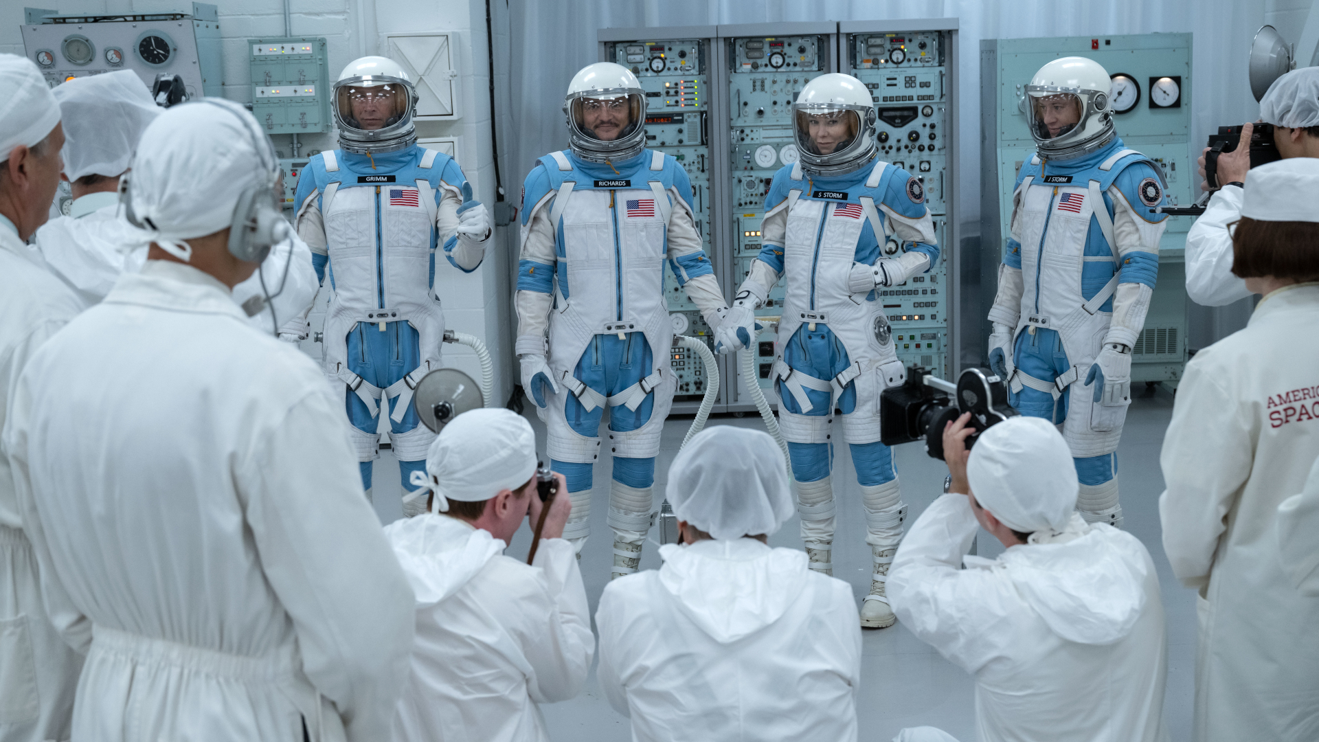 (L-R) Ebon Moss-Bachrach as Ben Grimm/The Thing, Pedro Pascal as Reed Richards/Mister Fantastic, Vanessa Kirby as Sue Storm/Invisible Woman, and Joseph Quinn as Johnny Storm/Human Torch in 20th Century Studios/Marvel Studios' THE FANTASTIC FOUR: FIRST STEPS. Photo by Jay Maidment. Â© 2025 20th Century Studios / Â© and â¢ 2025 MARVEL.