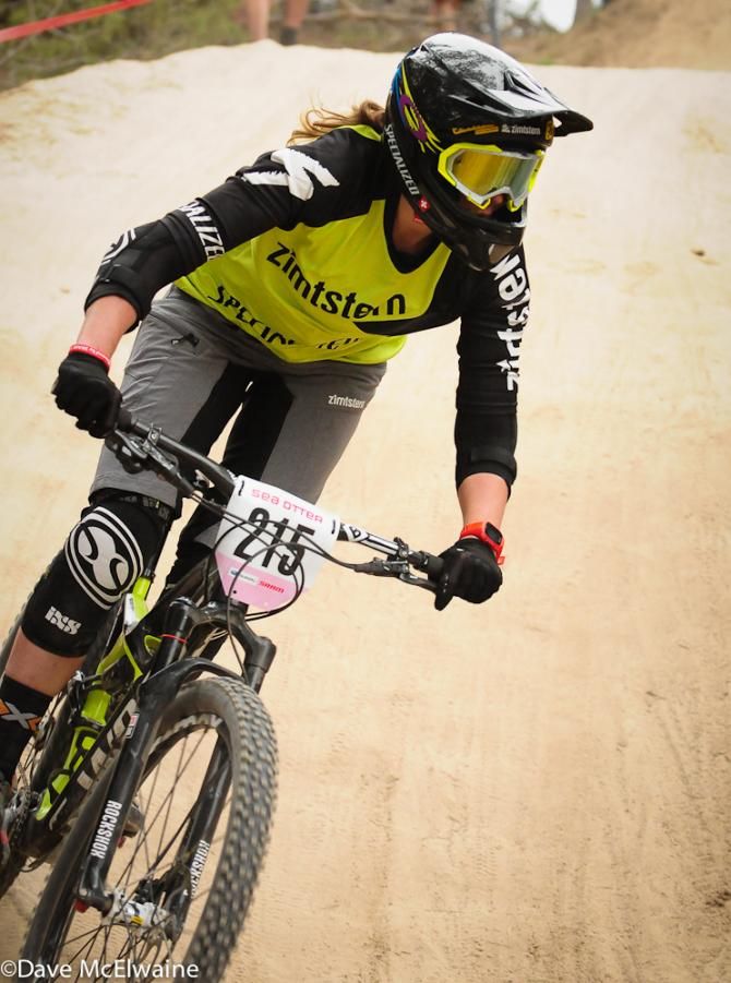 Anita Gehrig (Specifilms) halfway down her run