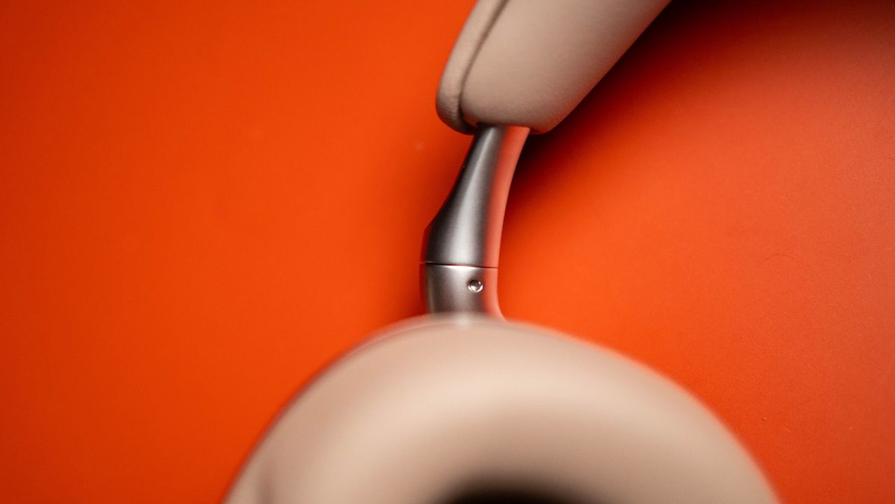 Bowers &amp; Wilkins Px8 S2 headset design highlighting the metal headband