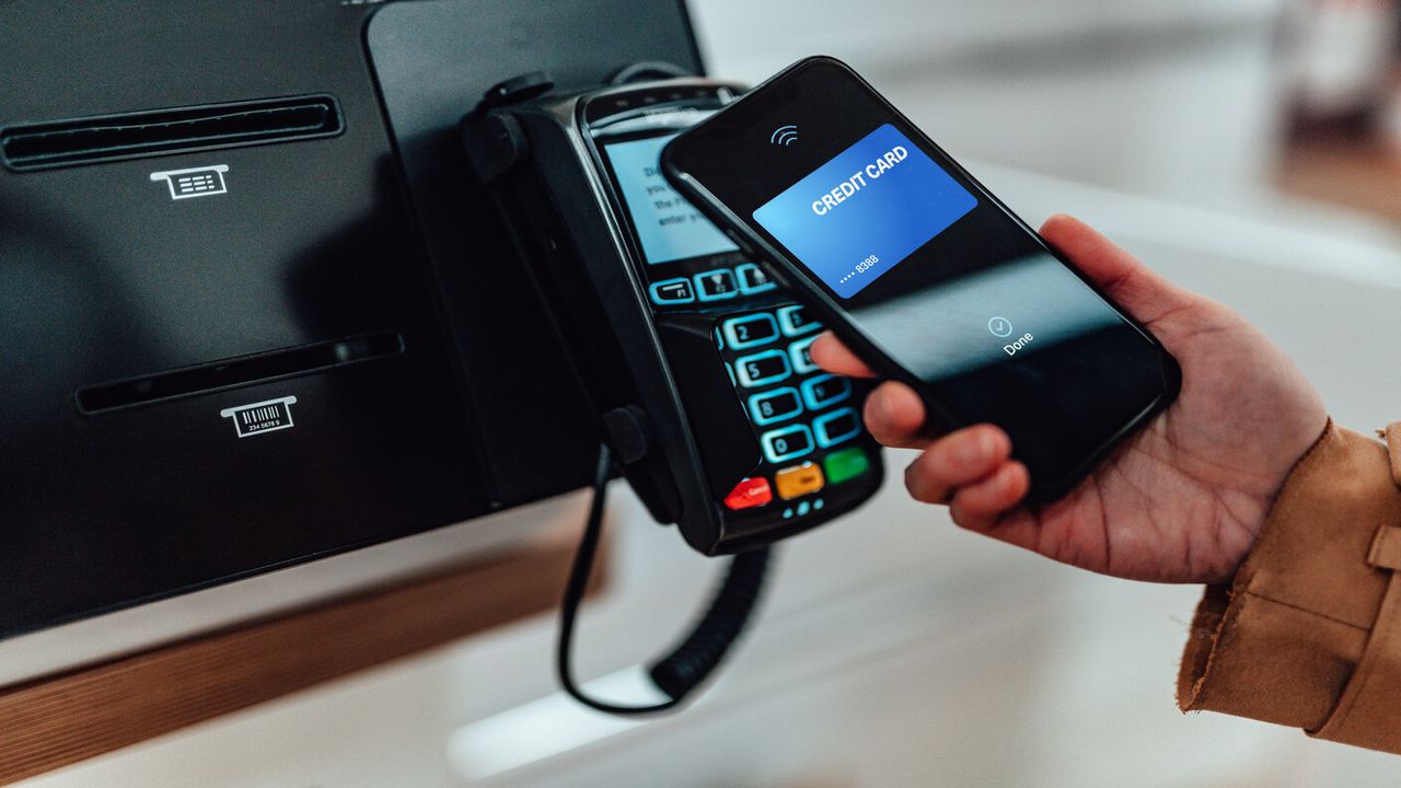 A contactless card transaction