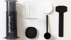 Everything you need to follow the ultimate AeroPress recipe: The different accessories that you'll get with the AeroPress