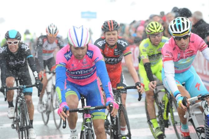The main favourites finish stage 15
