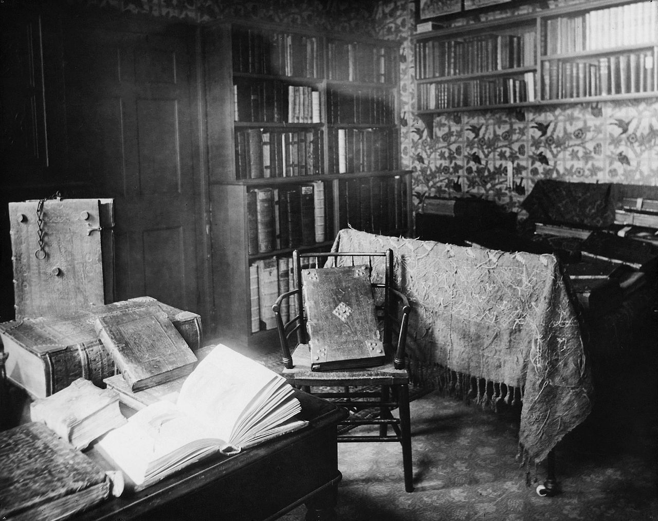 William Morris&#039;s bedroom at Kelmscott House, Hammersmith