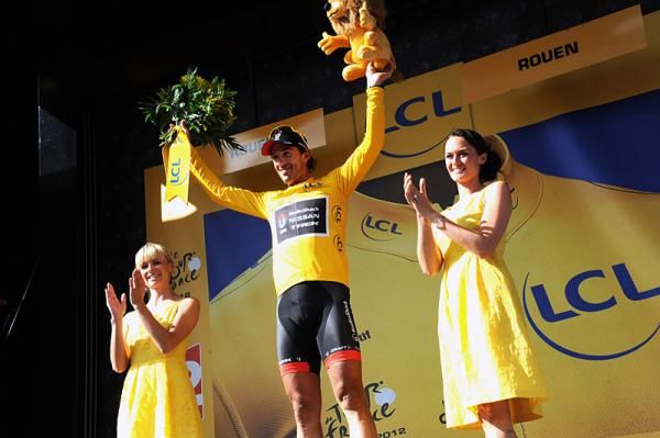 Fabian Cancellara (RadioShack-Nissan) remains in the yellow jersey for another day.
