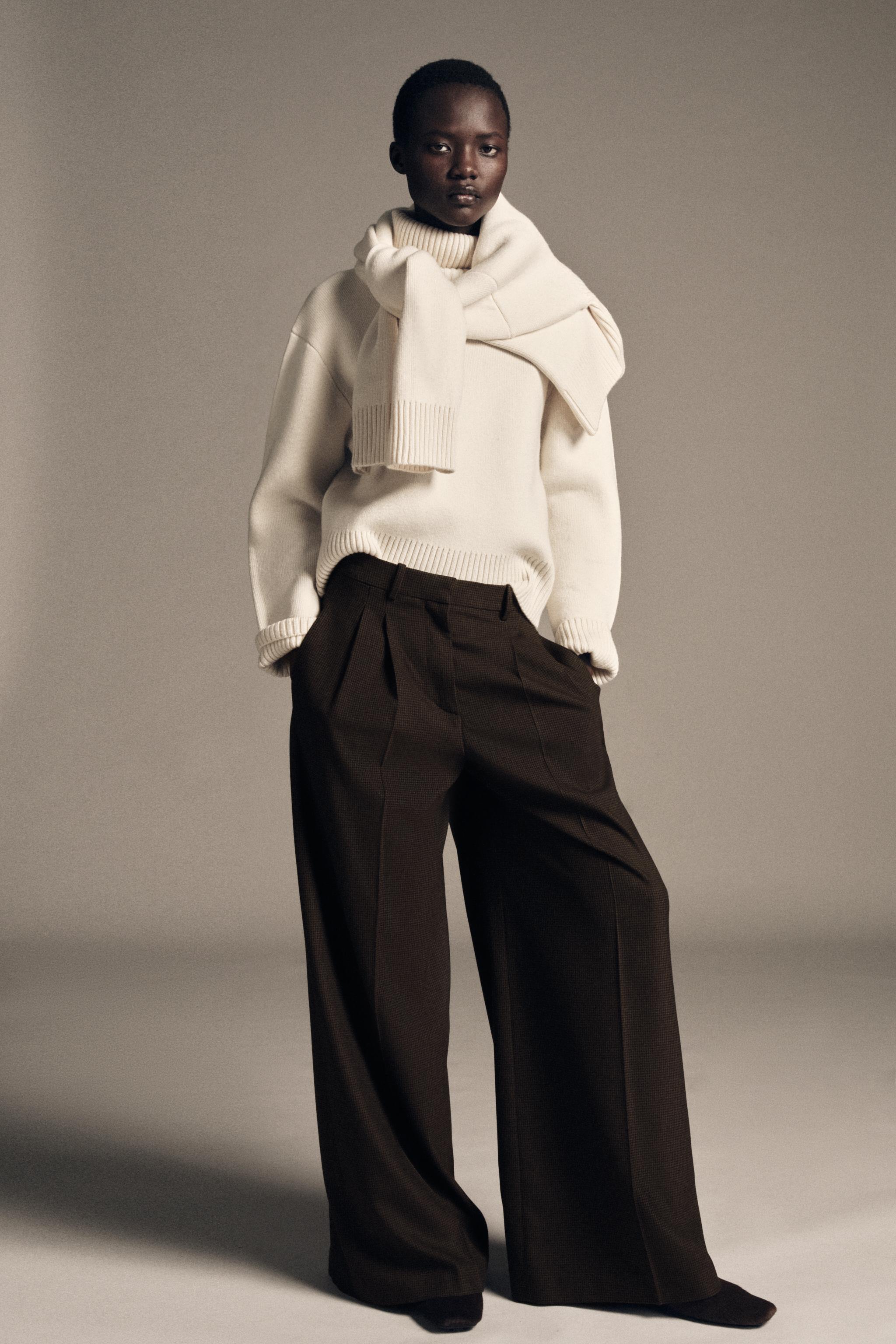 Zw Collection Wide-Leg Pleated Trousers