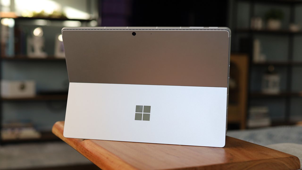 Microsoft Surface Pro Gen 12 13-inch Intel Core Ultra 5 Series 3
