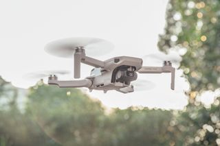 DJI Mavic Mini offers low-cost flight with lightest foldable drone ever