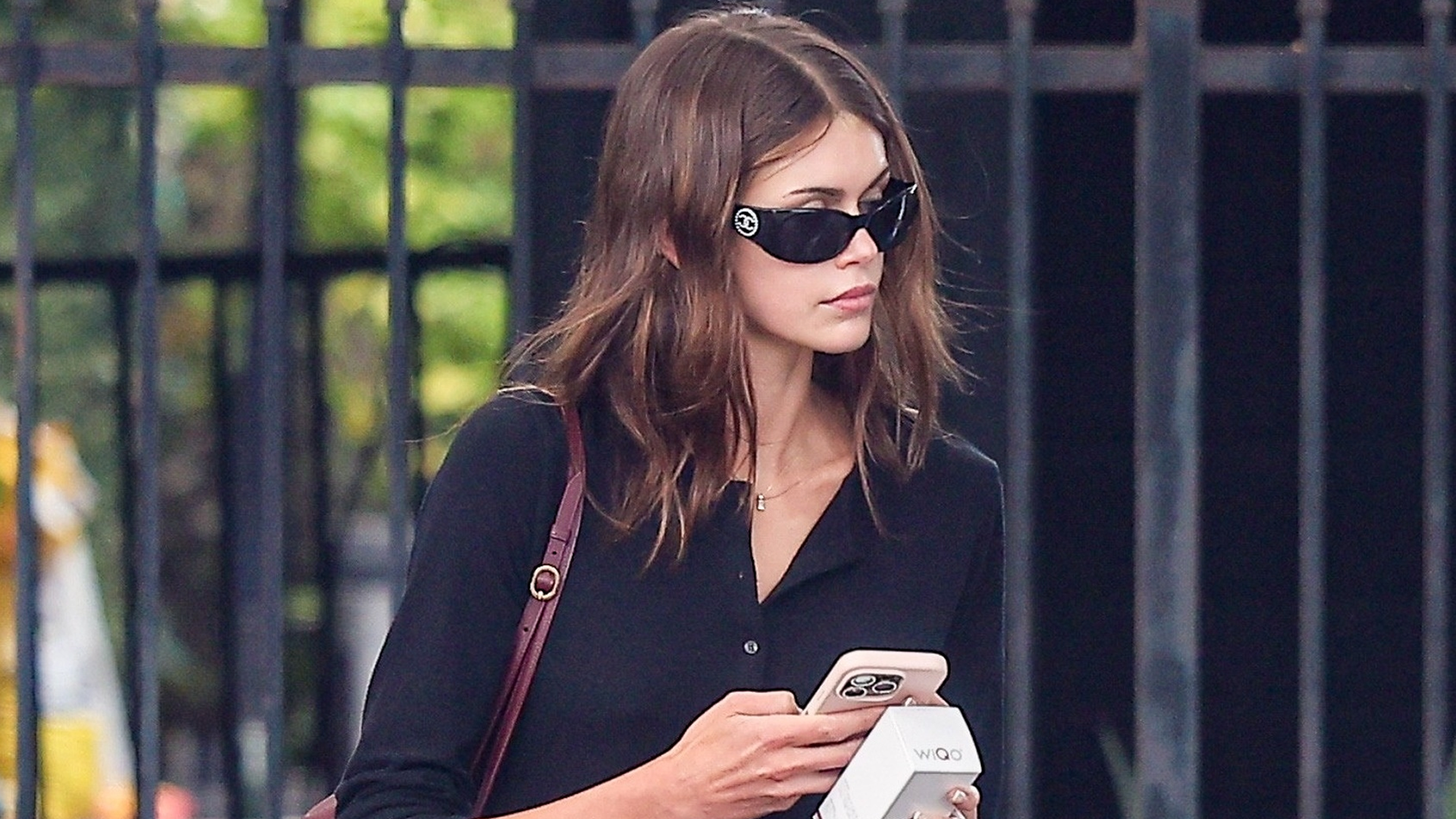 Kaia Gerber styled her Chanel Maxi Flap Bag with Ugg boots for summer