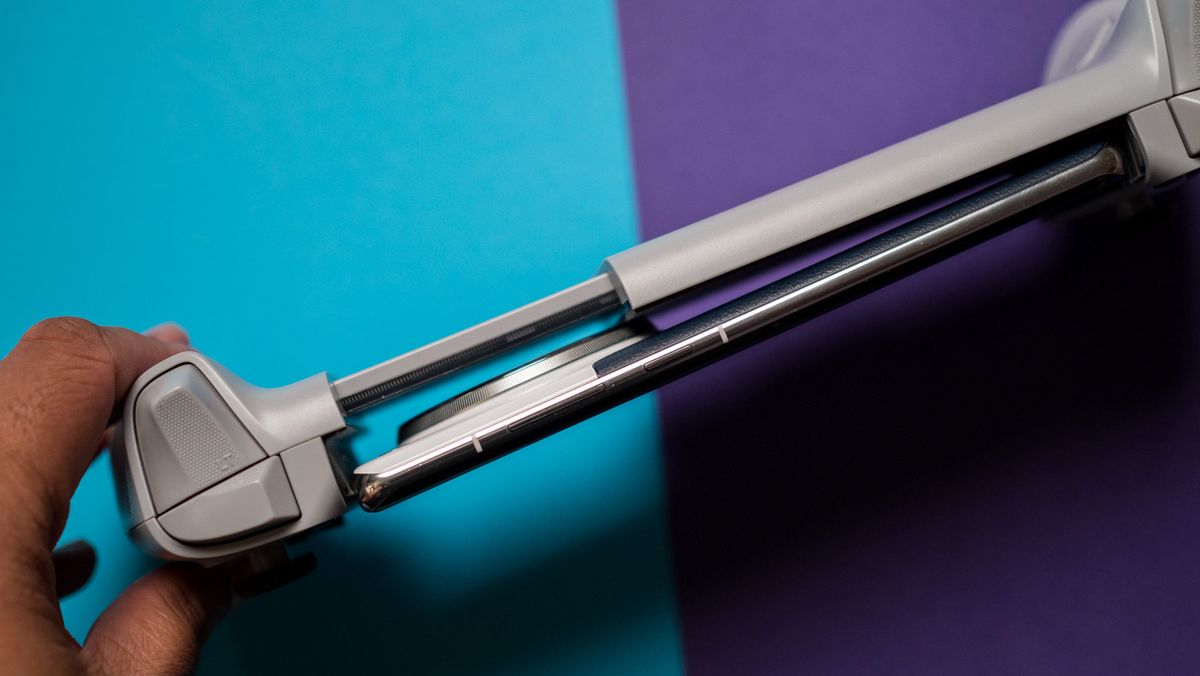 GameSir G8 Galileo isn't big enough to slot in the Find X7 Ultra