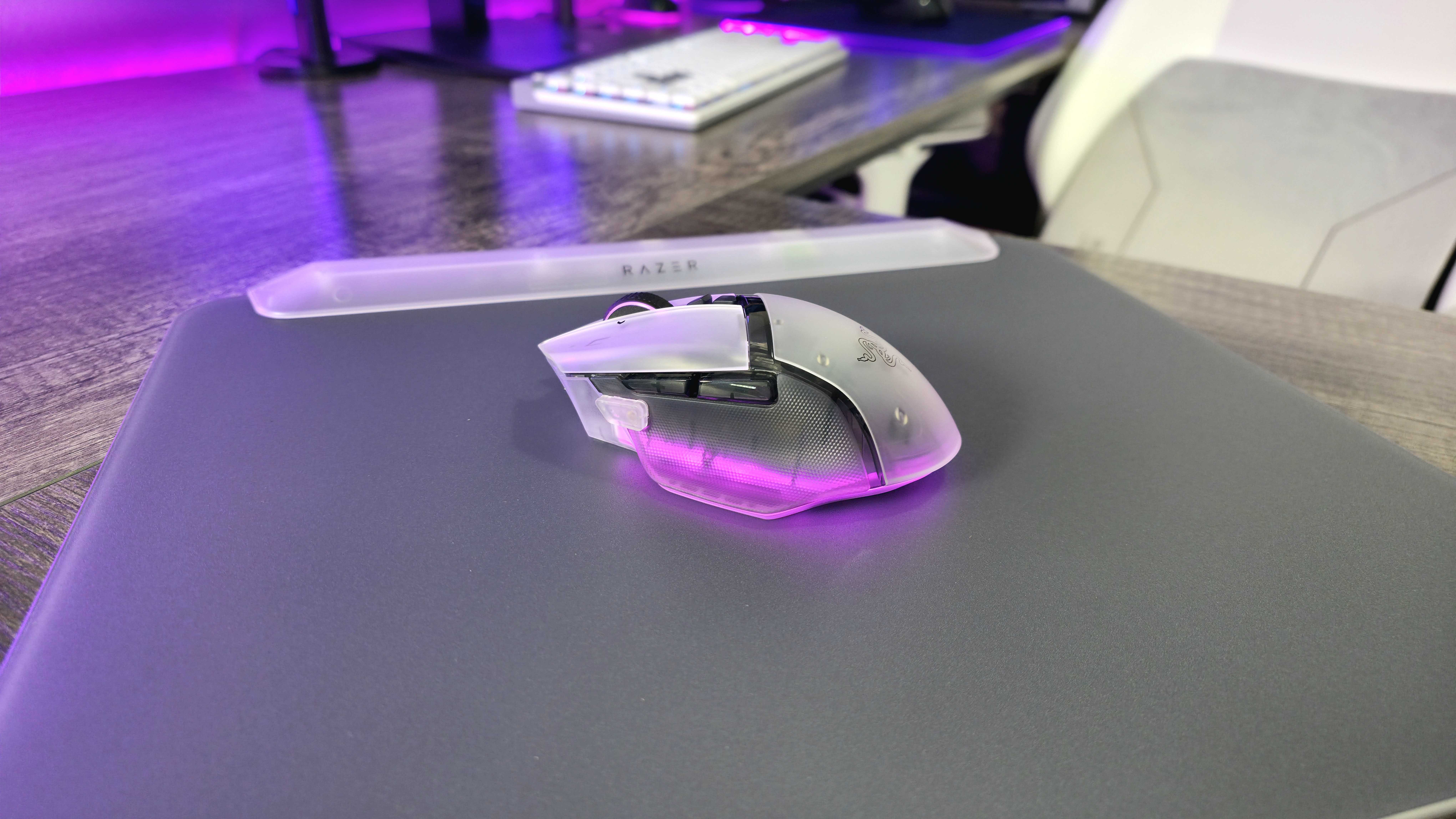 Image of the Razer Phantom White Collection.