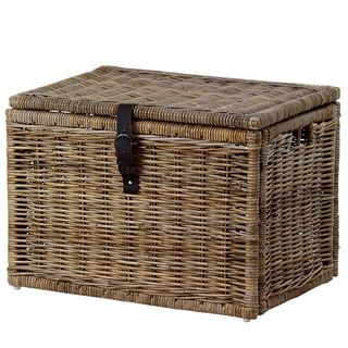 country style wicker chest